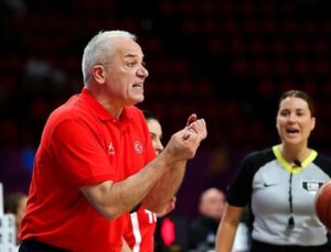 A Milli Kadın Basketbol Takımı’nda başantrenör Ekrem Memnun dönemi sona erdi