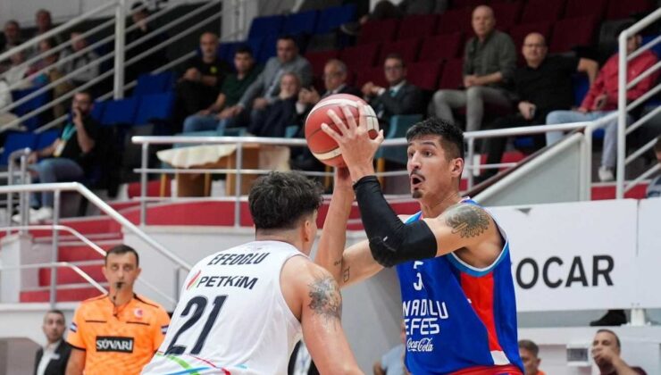 Anadolu Efes, ABD’li basketbolcu Willis ile yollarını ayırdı