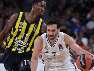 Euroleague’de Play-off Vakti: Fenerbahçe Paris’e, Efes Panathinaikos’a Karşı
