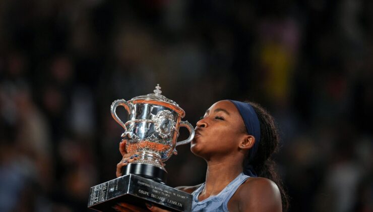 Geri Döndü, Sabalenka'yı Yıktı: Coco Gauff, Roland Garros'ta Şampiyon