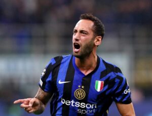 Hakan Çalhanoğlu’nun menajerinden flaş açıklama! Transfer görüşmeleri yapıldı mı?