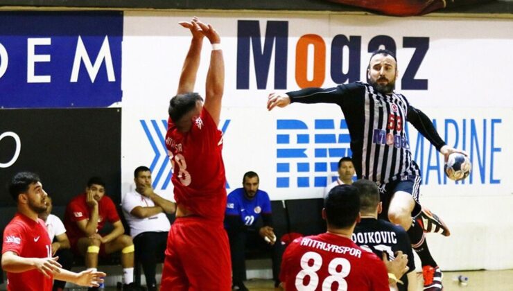 Hentbolda Beşiktaş Mogaz hegemonyası sürüyor