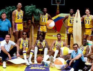 Showtime Lakers Ailesinin Vedası: Lakers 46 Yıl Sonra El Değiştiriyor