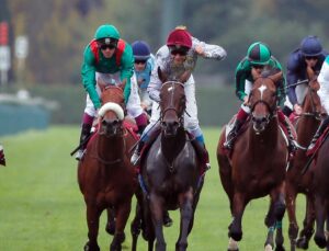 Treve’in Hayalleri Longchamp’da suya düştü