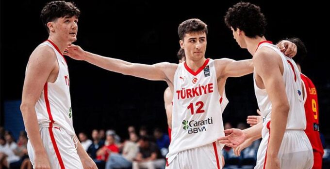 U-18 Basketbol Milli Takım çeyrek finalde kaybetti