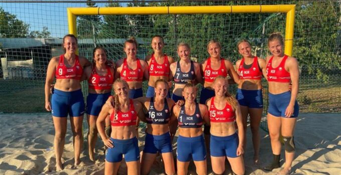 Ünlü Popçu Pink’ten Jest