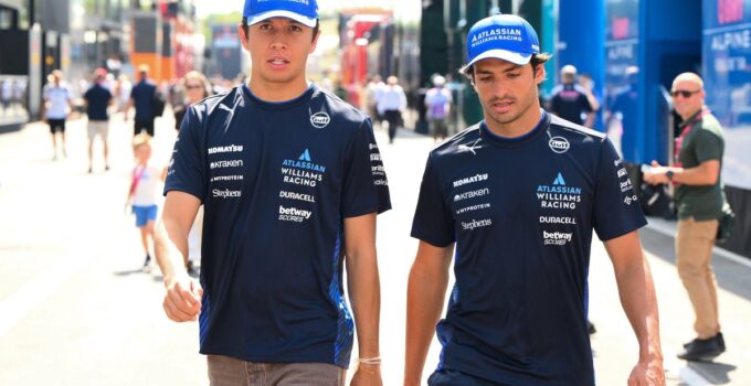 Albon: &quot;Sainz geri bildirim vermede çok iyi, onun sayesinde aracı geliştiriyoruz&quot;