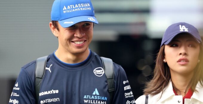 Albon: &quot;Williams'la nereye varacağımızı görmek istiyorum&quot;