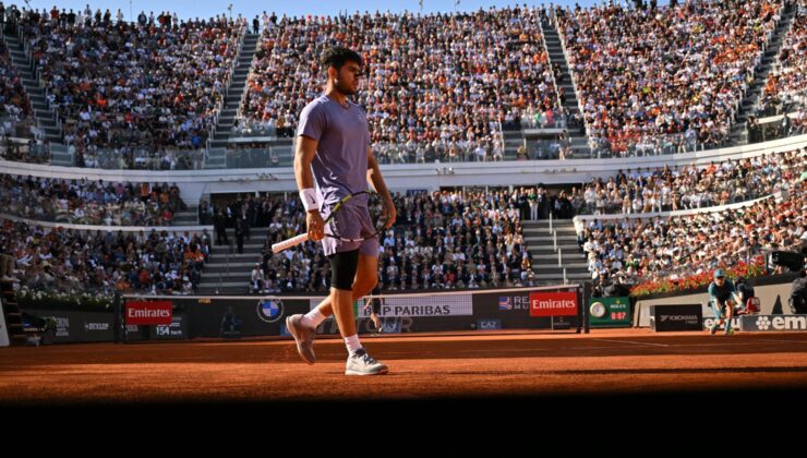 Alcaraz Sinner'i Roma'da Yıktı: İspanyol, Roland Garros'a Favori Gidiyor