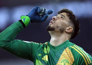 Altay Bayındır’dan Premier Lig’de bir ilk!