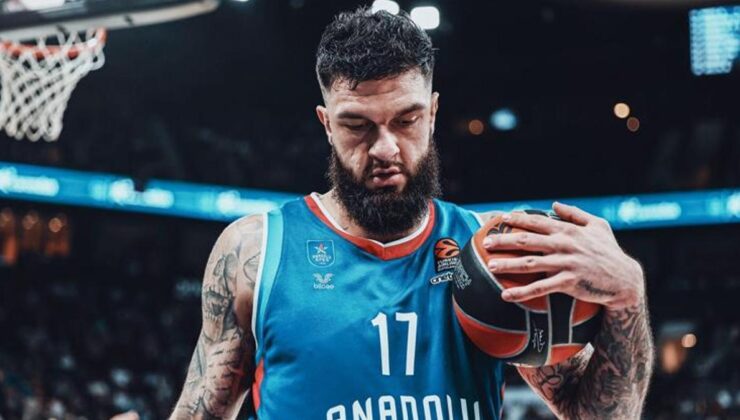 Anadolu Efes’te sakatlık şoku! Fransız pivot Vincent Poirier ameliyat olacak