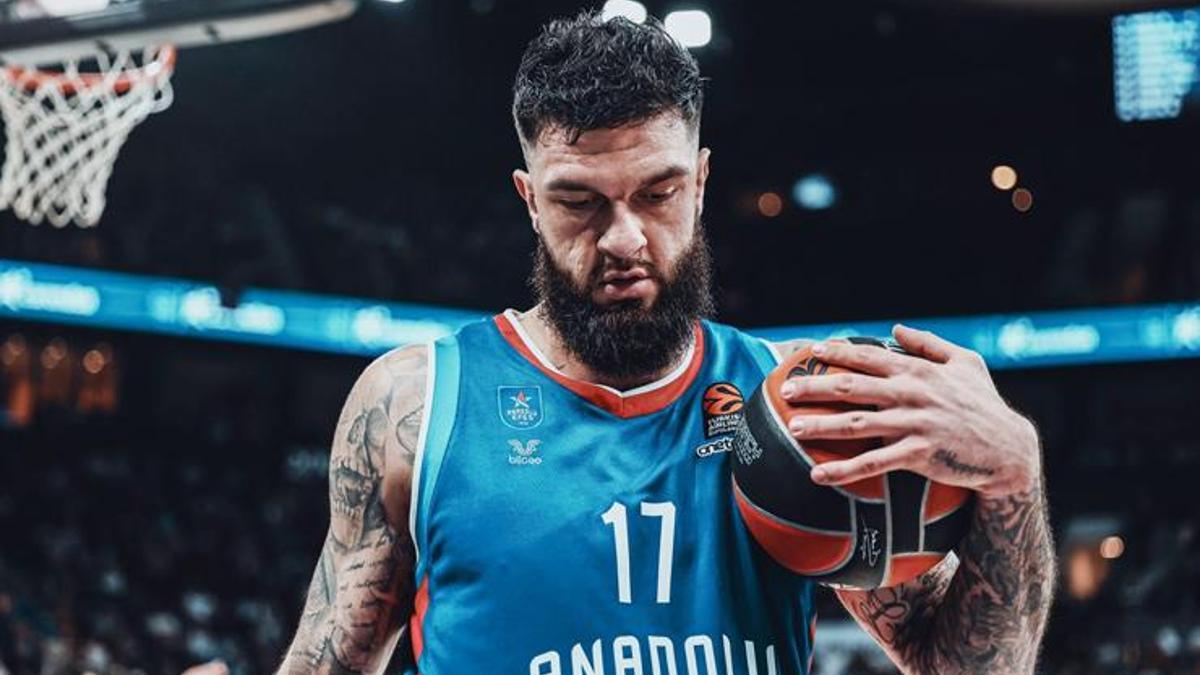 Anadolu Efes’te sakatlık şoku! Fransız pivot Vincent Poirier ameliyat olacak