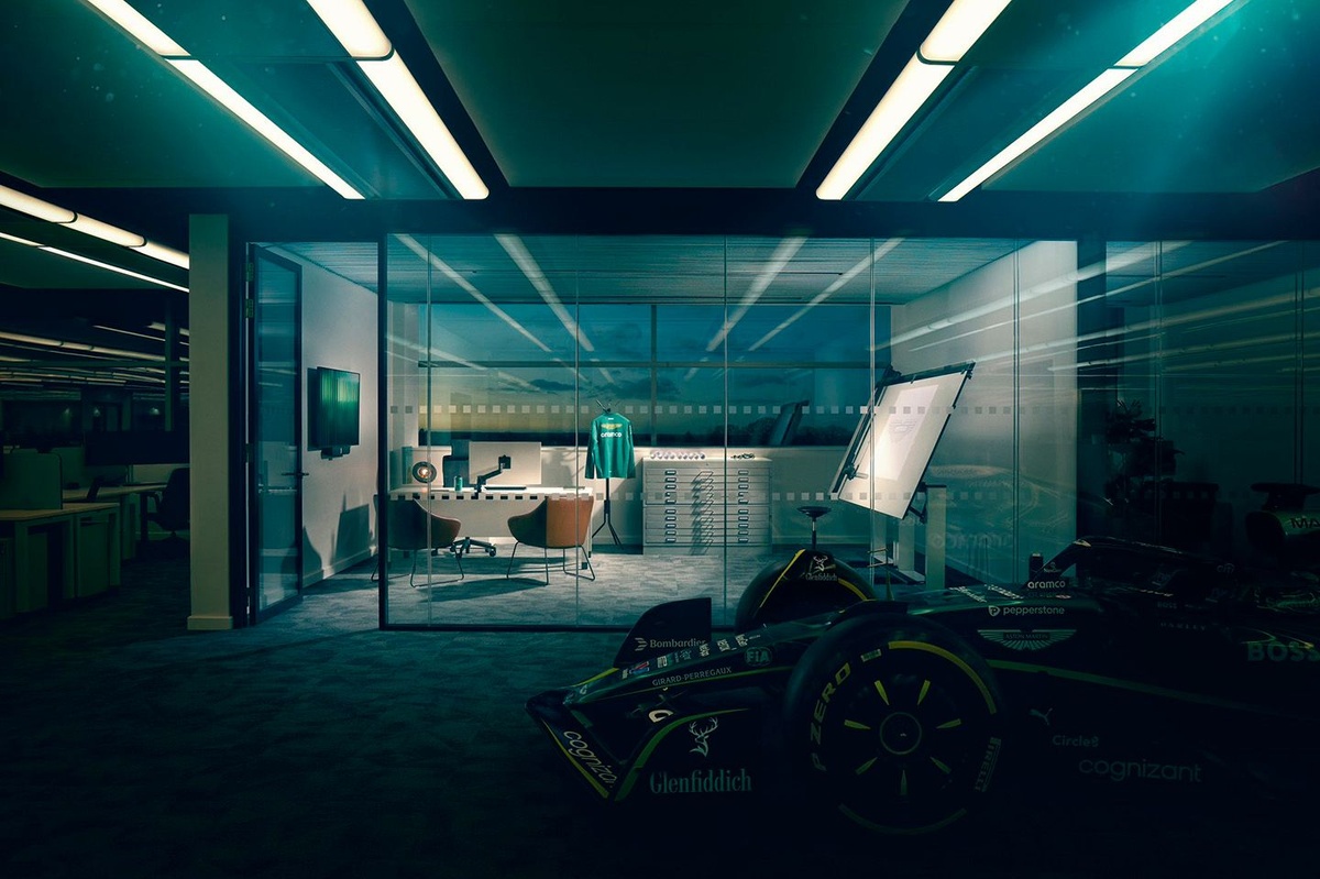 Aston Martin merak ediyor: &quot;Newey 2025 aracına odaklansaydı sonuç nasıl olurdu?&quot;