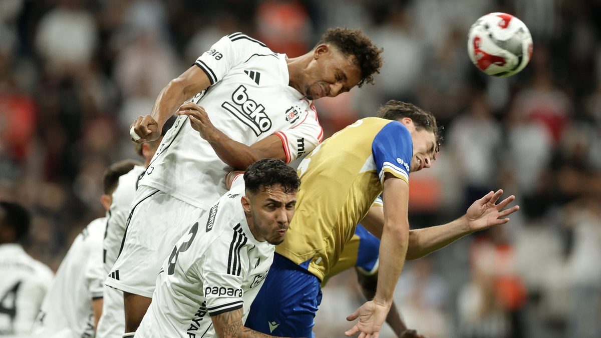 Beşiktaş 10 kişi kaldı! İşte o pozisyon