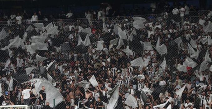 Beşiktaş’ın St. Patrick’s maçının biletleri yarın satışa çıkacak