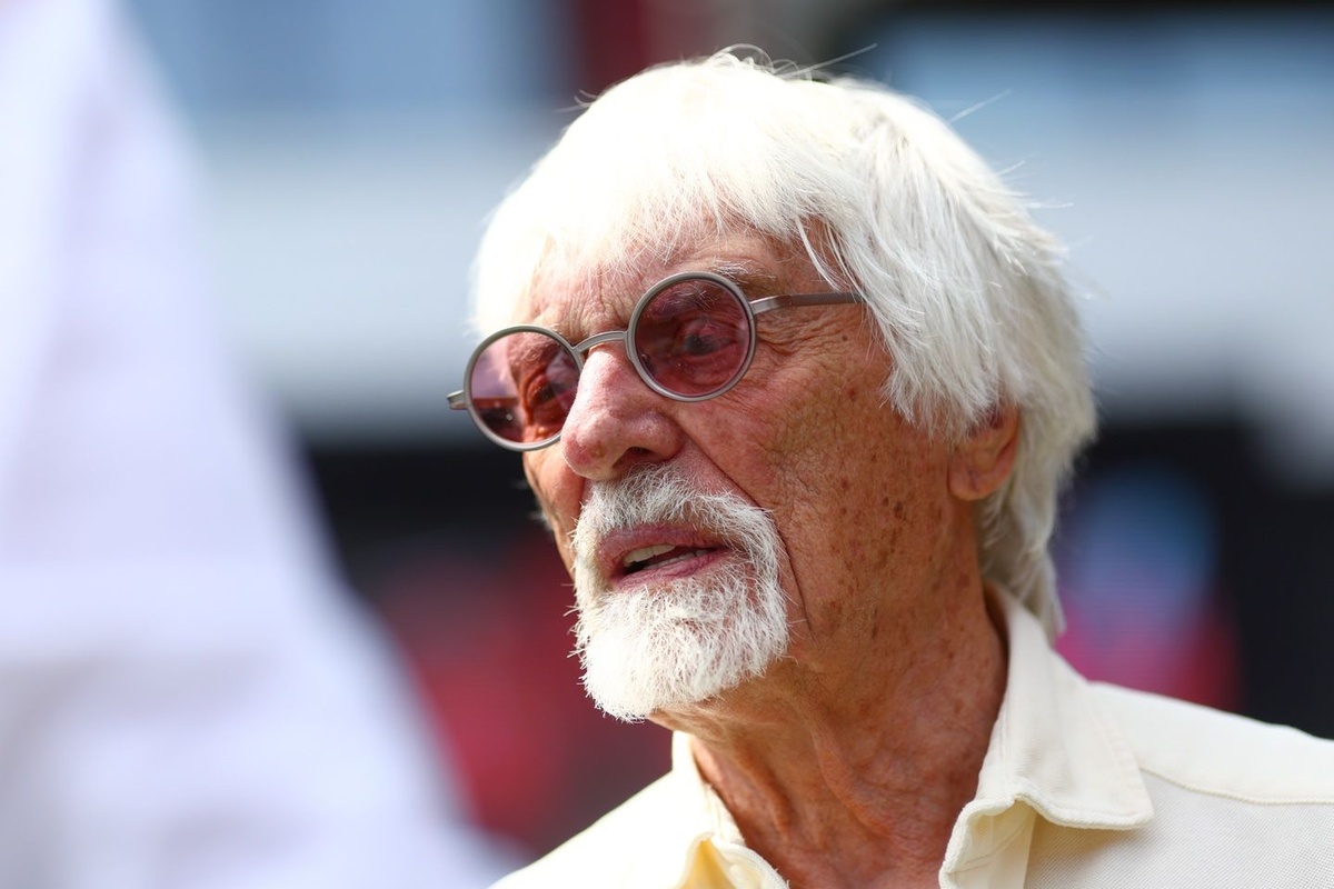 Ecclestone: “Artık Hamilton'ın emekli olma vakti geldi&quot;