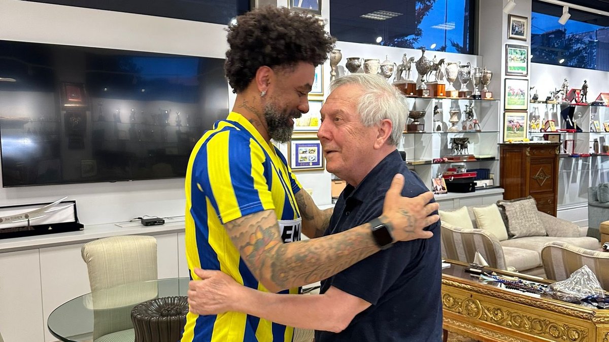 FENERBAHÇE HABERİ: Cristian Baroni’den Aziz Yıldırım’a ziyaret!