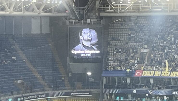 Fenerbahçe hayatını kaybeden yayıncı Oğuzhan ‘Jrokez’ Dalgakıran’ı andı!