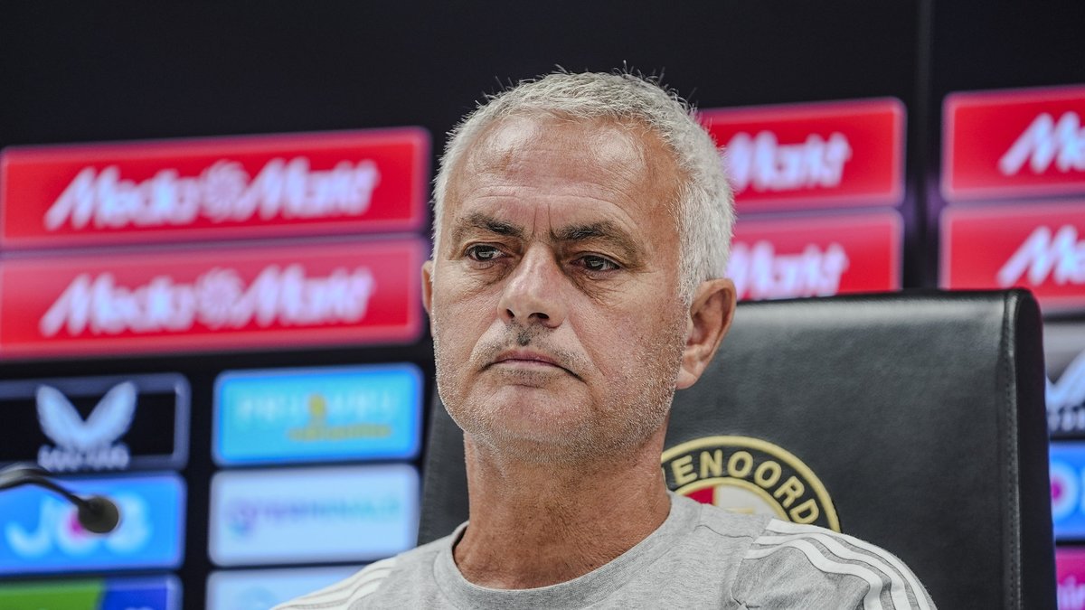 Fenerbahçe Teknik Direktörü Jose Mourinho ve Milan Skriniar açıklamalarda bulundu