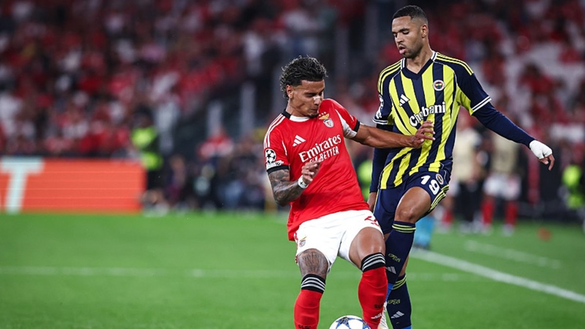 Fenerbahçe’de En-Nesyri Benfica maçında direğe takıldı! İşte o pozisyon