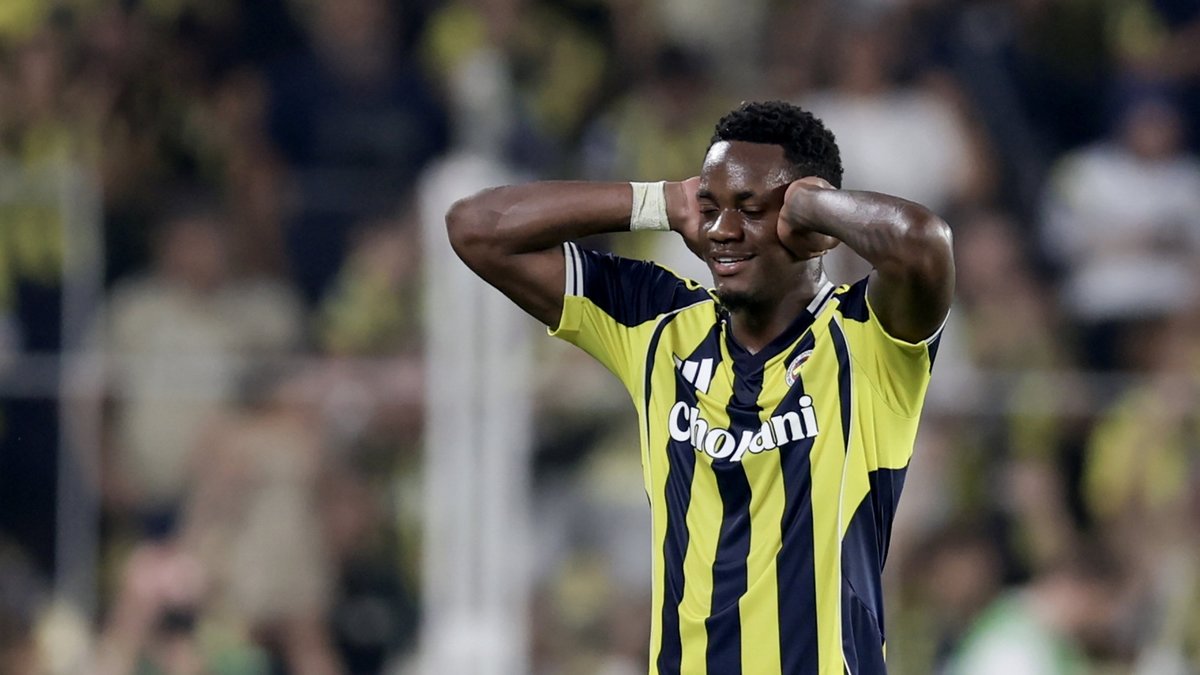 Fenerbahçe’de Jhon Duran sakatlık nedeniyle kenara geldi
