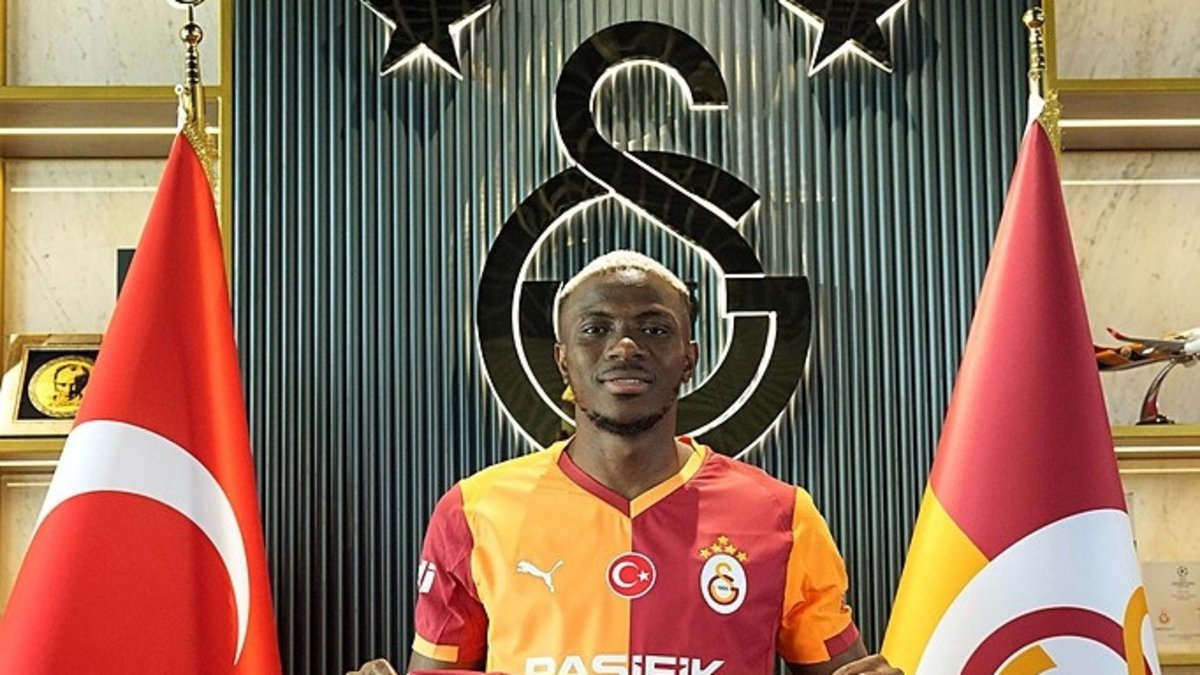 Galatasaray Victor Osimhen’in lisansını çıkardı