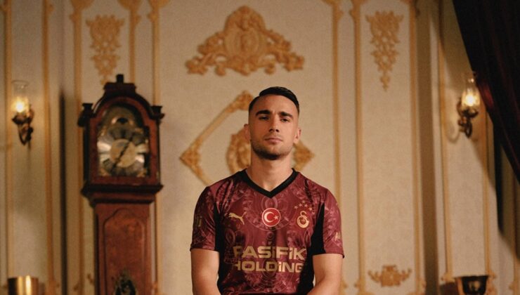 Galatasaray yeni sezon alternatif formasını tanıttı