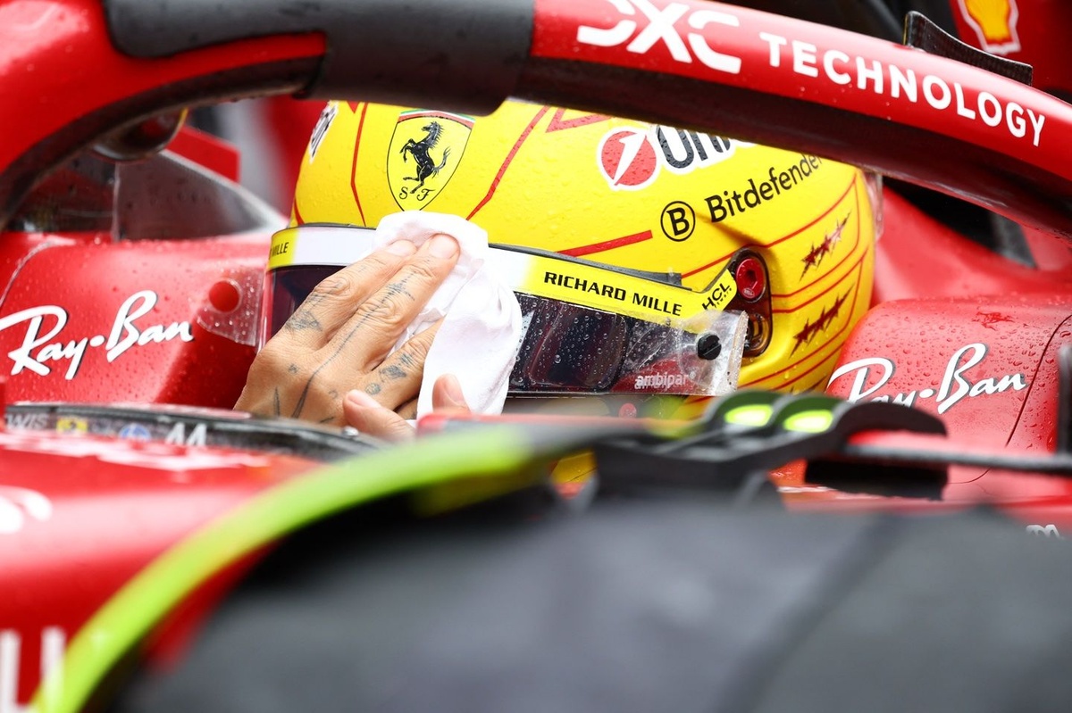 Hamilton: “Zor da olsa devam edeceğim”
