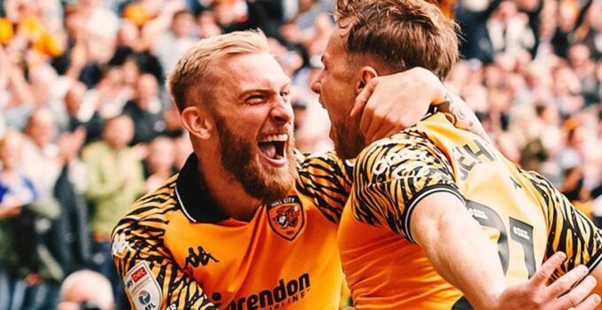Hull City, Oxford United’ı son dakika golüyle mağlup etti!