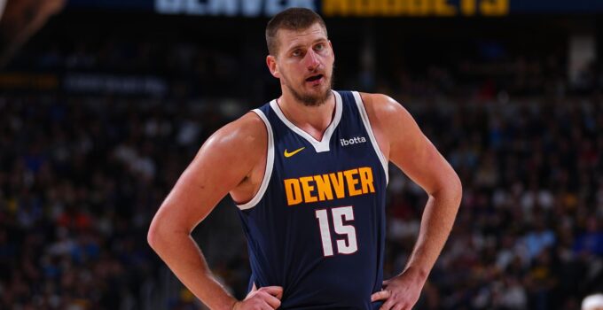 Jokic’ten NBA tarihindeki ilk 30-20-20