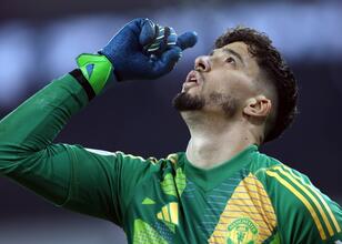 Manchester United, Altay ile kazandı!