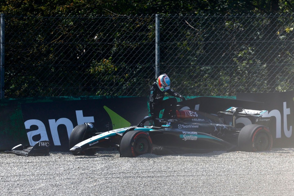Mercedes: &quot;Antonelli, 2024 Monza kazasını unutup kendine güvenmeli&quot;