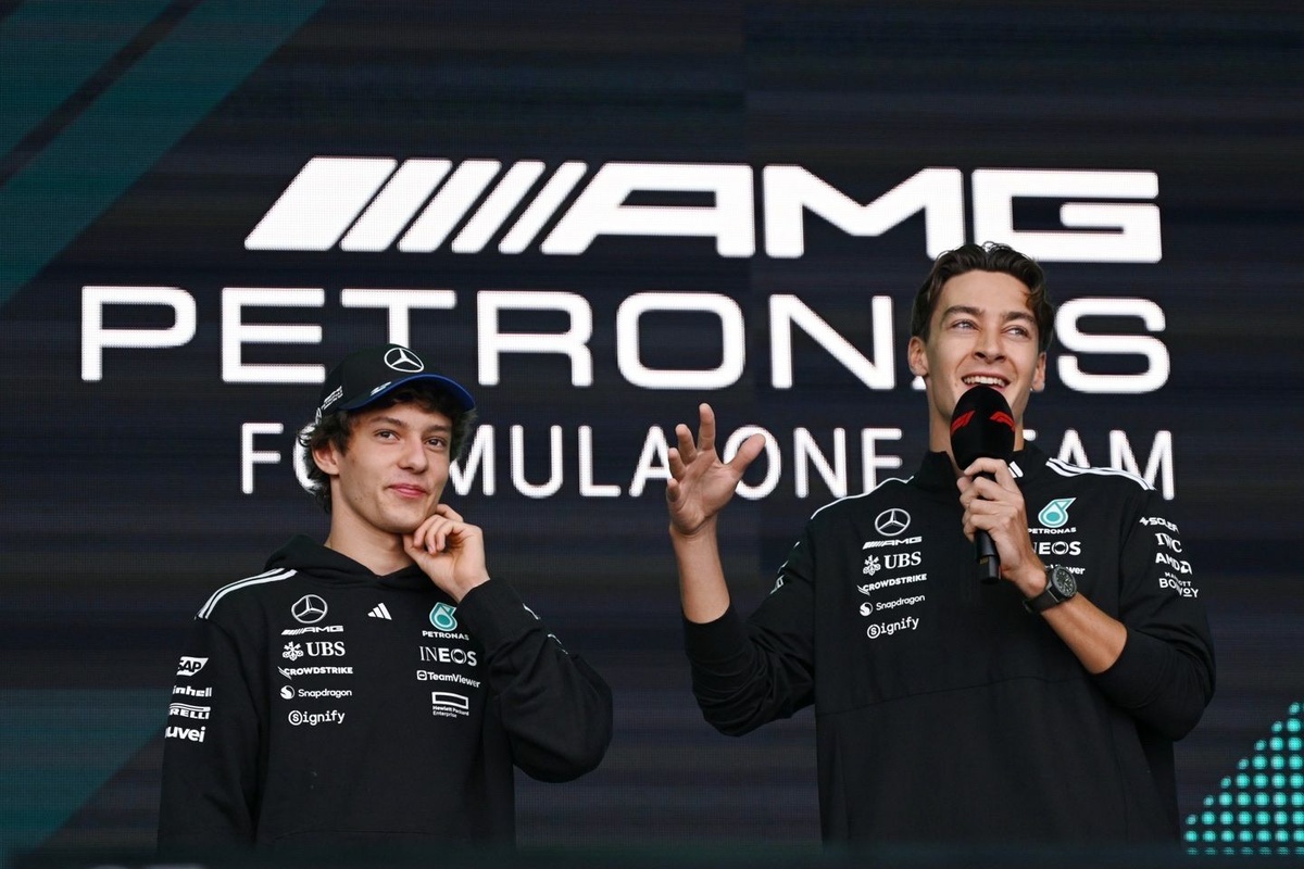Mercedes: &quot;Pilot duyurusundaki gecikme, ortada bir sorun olduğunu göstermez&quot;