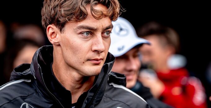 Russell: &quot;Sabırlı olmalıyım, Schumacher'in de şampiyon olması beş yıl sürmüştü&quot;