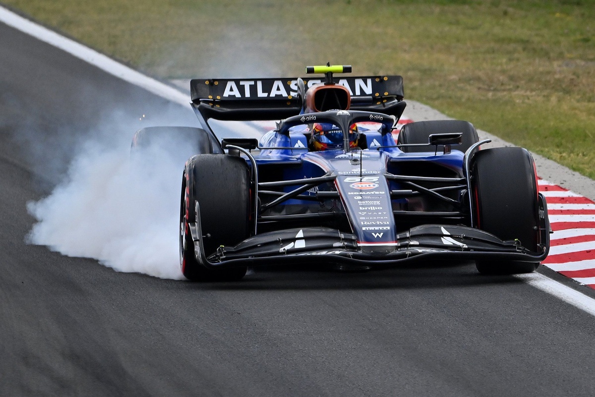 Sainz: &quot;Mercedes motoru sürüşümü tamamen değiştirdi&quot;