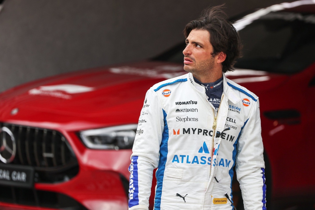 Sainz: &quot;Williams her pistte rekabetçi olmak için felsefesini değiştirmeli&quot;