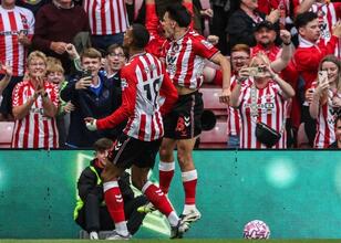 Sunderland, uzatmalarda kazandı!