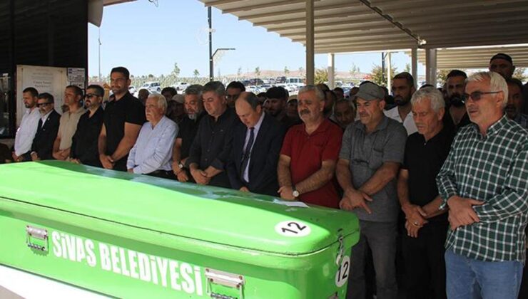 Taha Akgül’ün dedesi son yolculuğuna uğurlandı