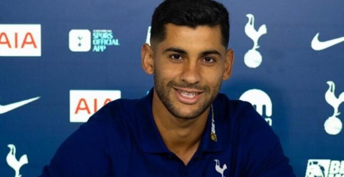 Tottenham, Cristian Romero ile sözleşme tazeledi