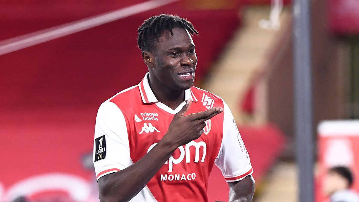 TRANSFER HABERİ | Galatasaray, Singo transferini bitiriyor!