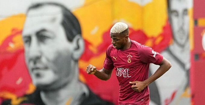 Victor Osimhen, ilk antrenmanına çıktı