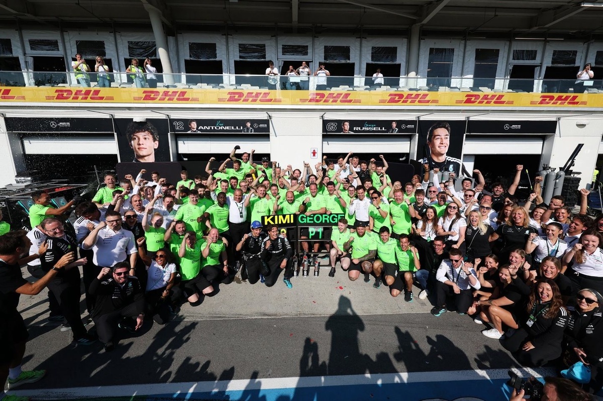 Villeneuve: &quot;Mercedes, 2026'ya avantajlı başlamayacak&quot;