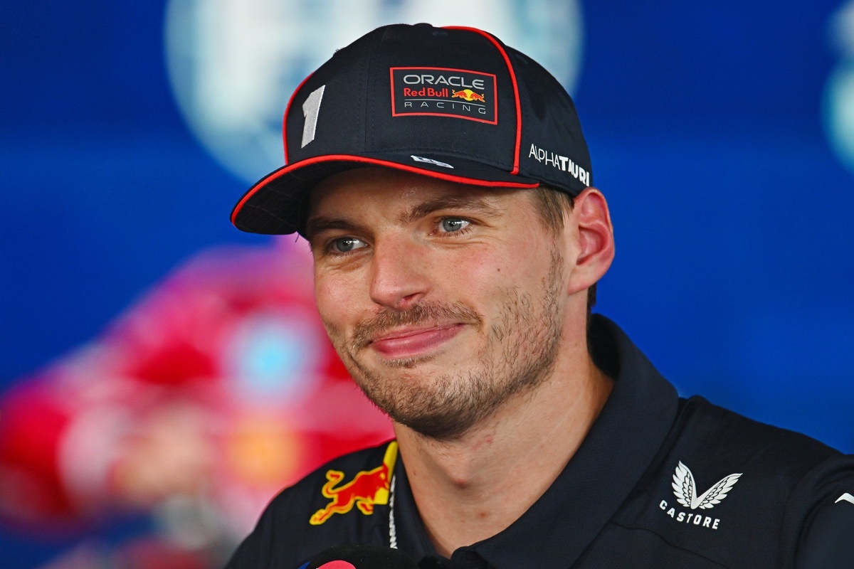 Villeneuve: &quot;Verstappen'in uzun zamandır güçlü bir takım arkadaşı yok&quot;