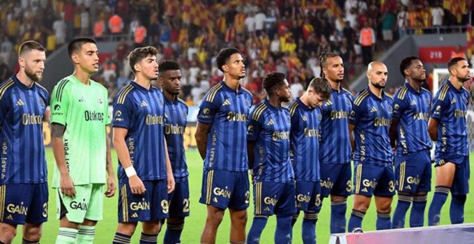 Yıldız oyuncu kırmızı kart gördü! Fenerbahçe 10 kişi kaldı
