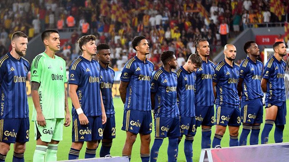 Yıldız oyuncu kırmızı kart gördü! Fenerbahçe 10 kişi kaldı