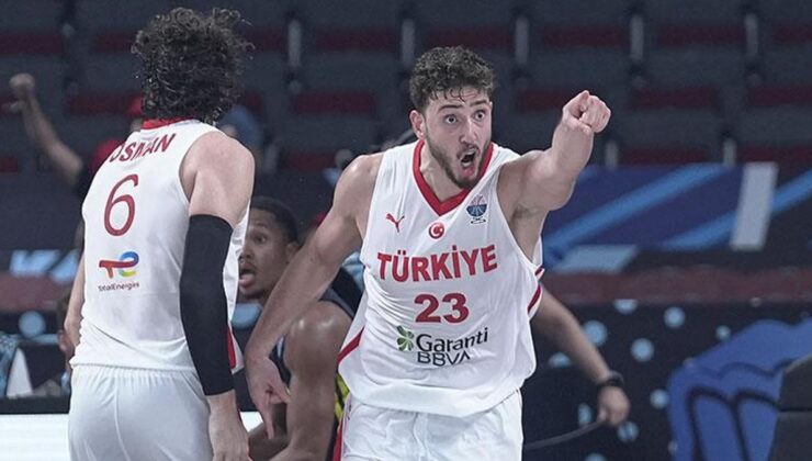 12 Dev Adam, yarı final için sahaya çıkıyor