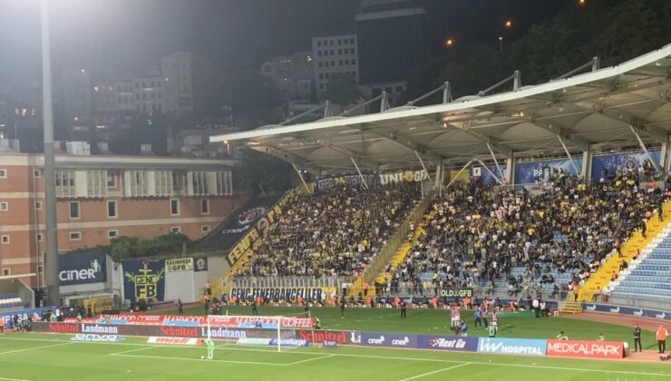 Fenerbahçe taraftarlarından futbolculara tepki!