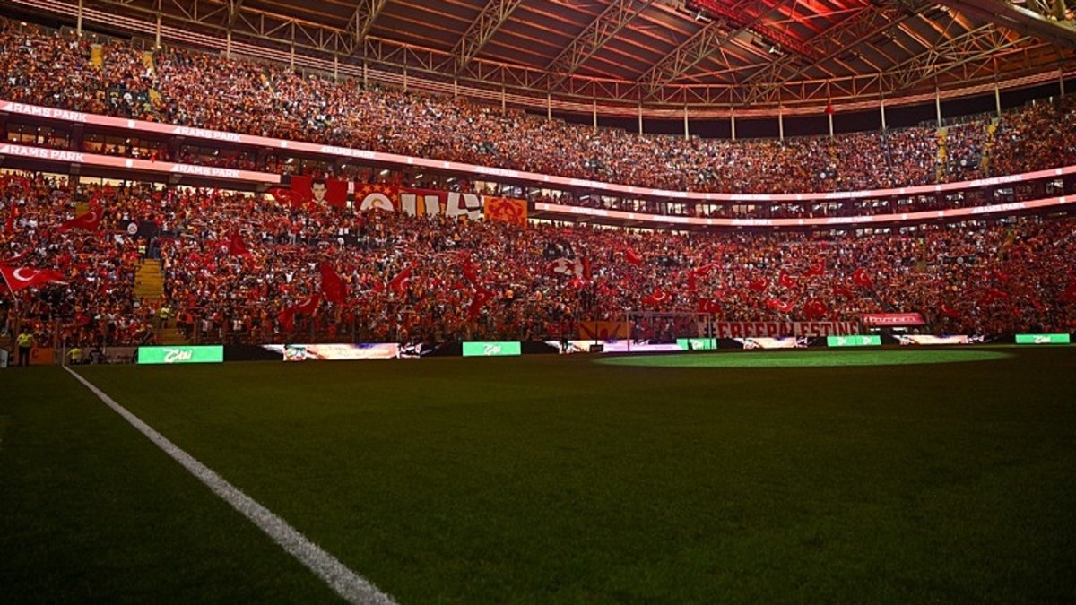 Galatasaray’dan zemin açıklaması