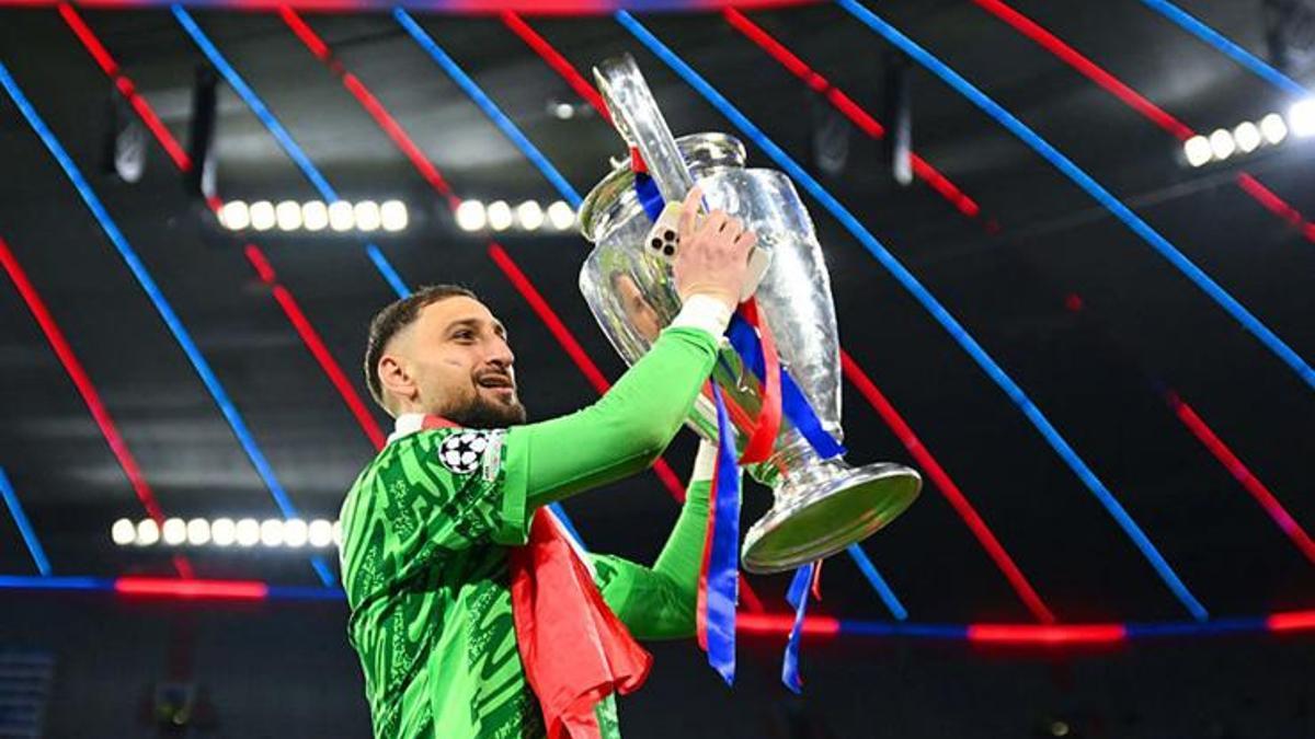 Gianluigi Donnarumma imzayı attı: Manchester City resmen açıkladı