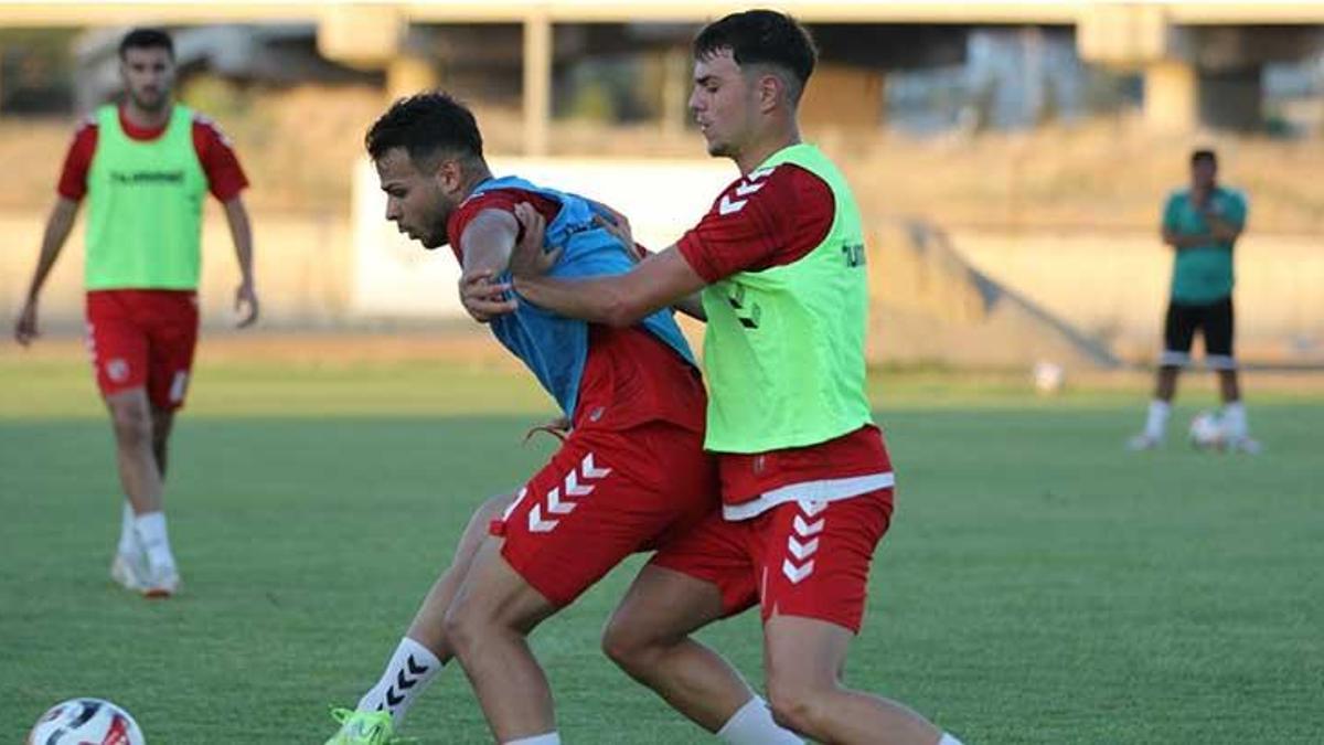 Karşıyaka golcü arıyor